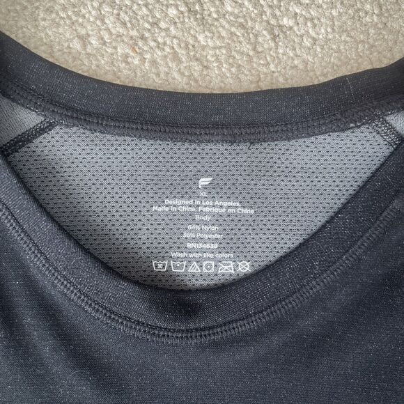 Fabletics Training Day Long Sleeve Tee Shirt Mens XL Black Stretch Performance - Picture 2 of 6